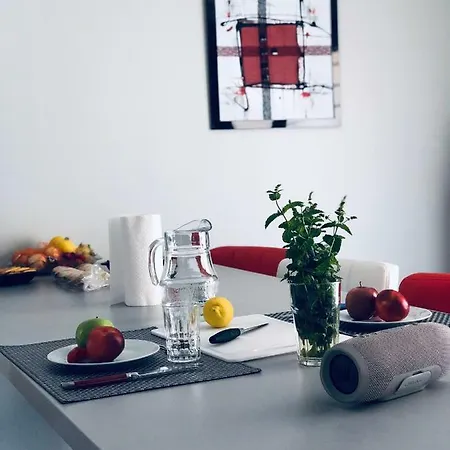Apartment Sweet Light Three Borders With Garden